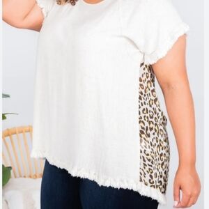 Umgee (Size L) Mixed Media Linen & Animal Print Frayed Trim Boho Top (NEW-NWT)